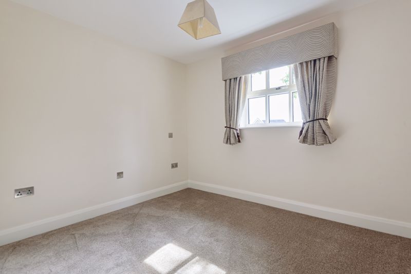 Double bedroom- click for photo gallery